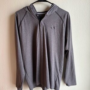 Under Armour Men’s Heather Gray Hooded Long-Sleeve Pullover